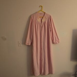 Soft Pink Lace Detail Robe.
